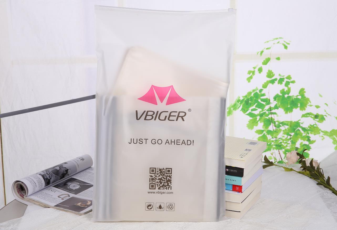 为什么许多大品牌都选择定做CPE拉链袋？